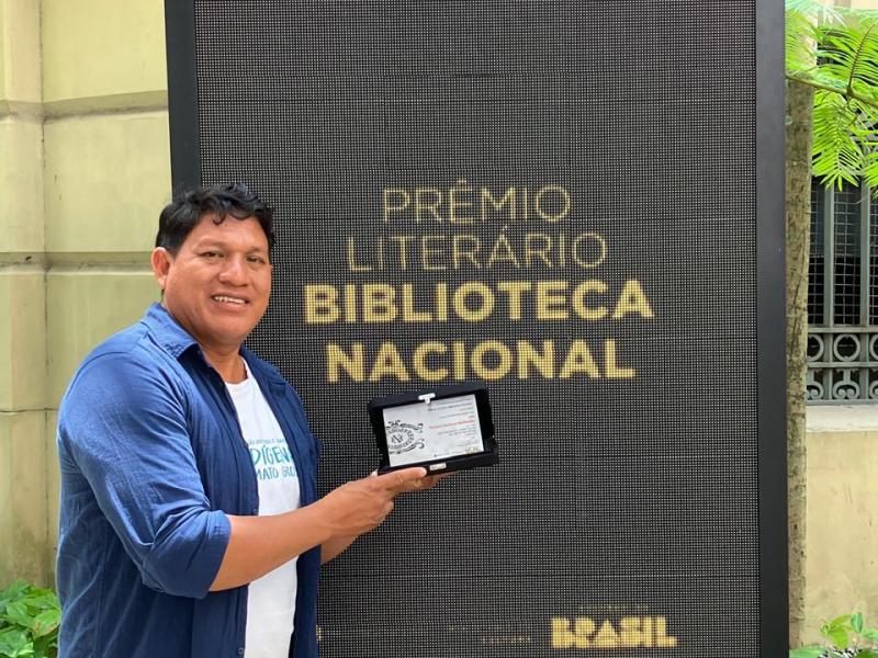 prêmio biblioteca nacional: o dono das&nbsp;palavras