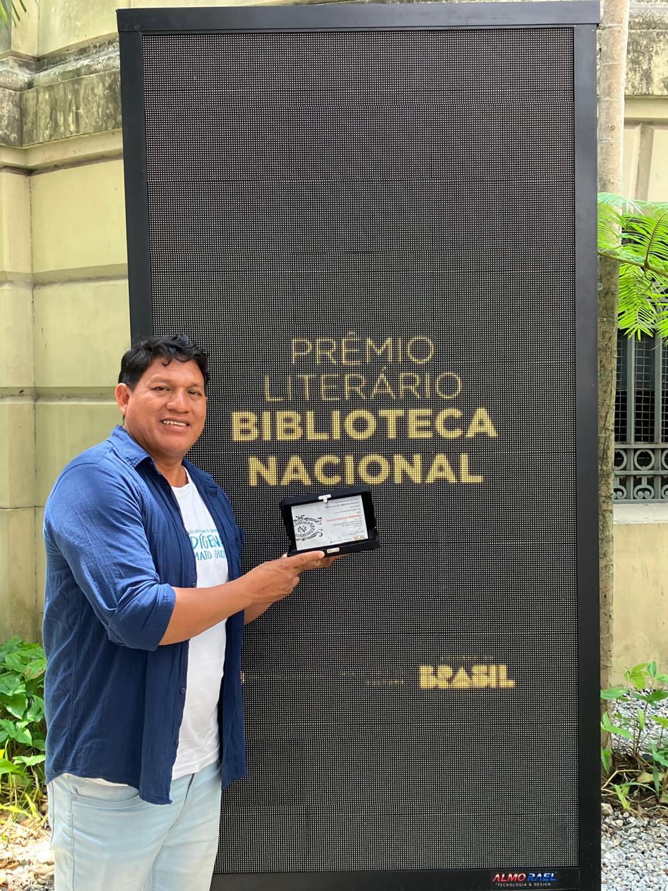prêmio biblioteca nacional: o dono das palavras